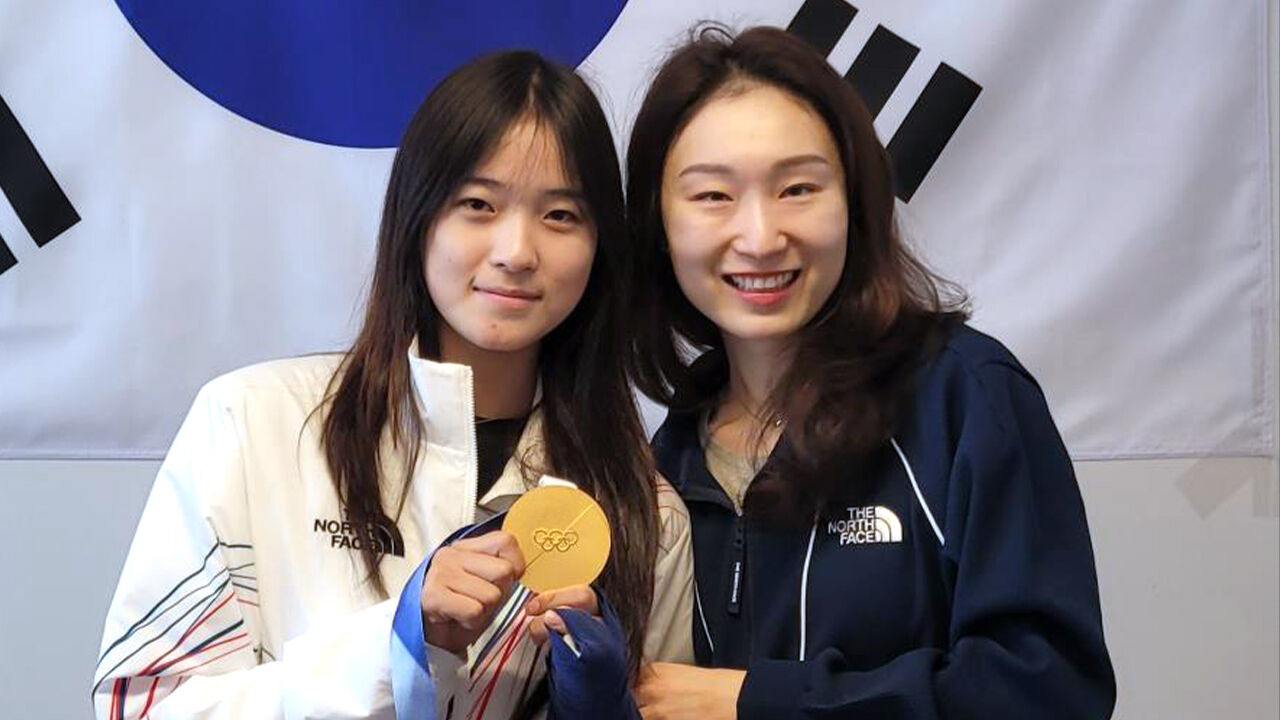 최가온, 쇼트트랙 최민정에 '금빛 기운' 전달