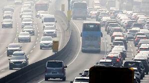 정체 구간 늘어나&hellip;"귀성 오전 11시쯤 가장 혼잡"