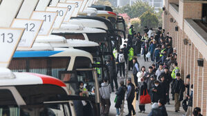 고속도로 곳곳 정체&hellip;서울→부산 6시간20분
