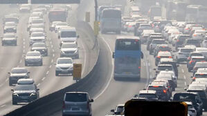 정오쯤 귀성길 정체 '절정'&hellip;오후 5시쯤 해소될 듯