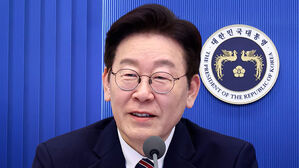 [여론조사] 대통령 지지율 63%&hellip;지방선거 여 53%&middot;야 38%