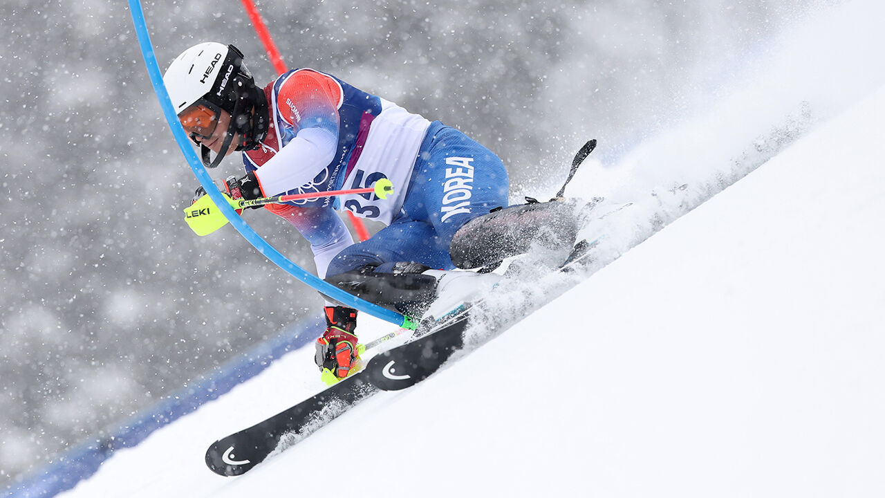 알파인스키 정동현, 주종목 회전 완주 불발