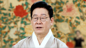 이 대통령 설 인사&hellip;"국민들 덕분" 전한 감사의 뜻