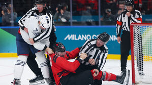 빙판 위 난투극&hellip;프랑스는 징계, 캐나다는 찬사