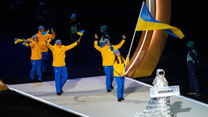 우크라이나 피켓 든 러시아 출신 여성 "전쟁 반대 의미"