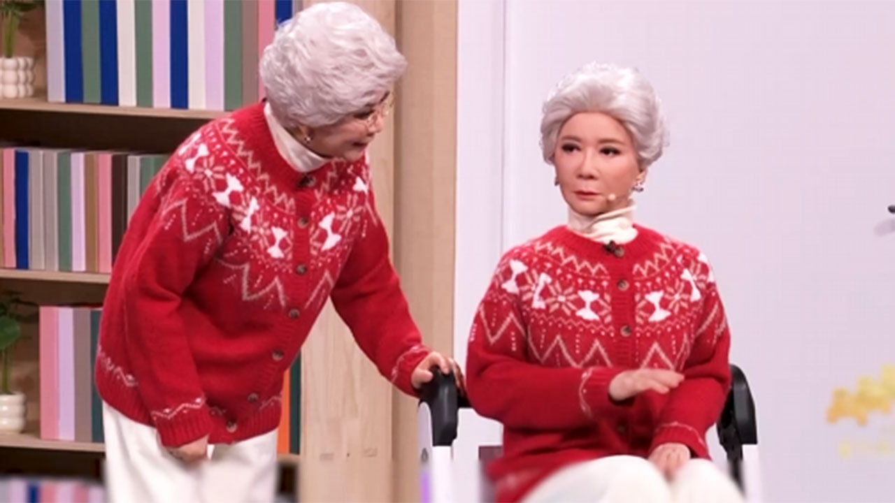 중국 설 특집 방송 로봇 출연