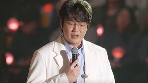 "힘들었다" 말문 연 성시경&hellip;"은퇴까지 생각" 깜짝 고백