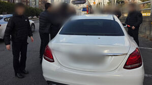 하필 경찰 기동대 버스 앞에서&hellip;'만취 운전' 30대 남성 검거