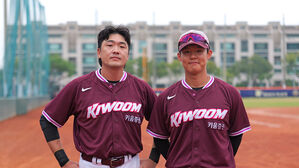 '청백전 홈런' 키움 이형종 "페이스 너무 좋아 걱정될 정도"