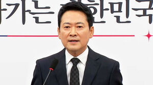 '절윤' 거부&hellip;"아직 1심, 계엄이 내란은 아냐"