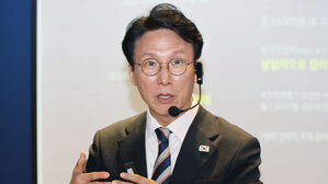 김 총리, 포항 찾아 국정설명회&hellip;"수소&middot;철강 특화지구로 육성"