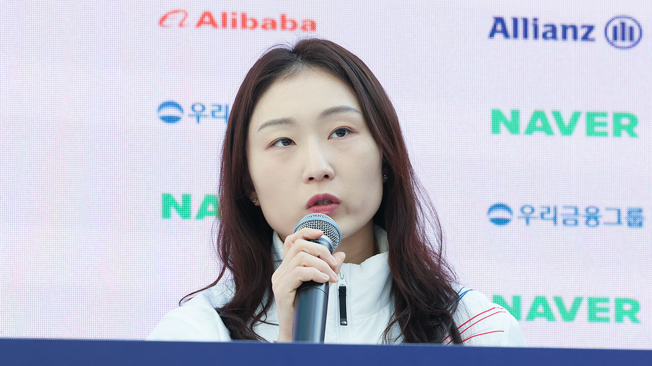 '올림픽 은퇴 선언' 최민정 "엄마 편지 받고 비행기서 눈물"