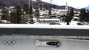 봅슬레이 남자 4인승 김진수팀, 1&middot;2차 시기 8위