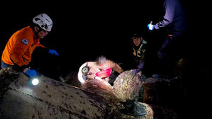 속초 테트라포드서 추락한 40대 구조&hellip;동해안 강풍&middot;풍랑 주의