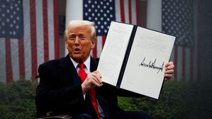 하루 만에 10%에서 15%로&hellip;"합법적 새 관세 발표"