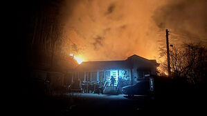 건조한 강풍에 전국 곳곳 산불&hellip;한때 대피령도