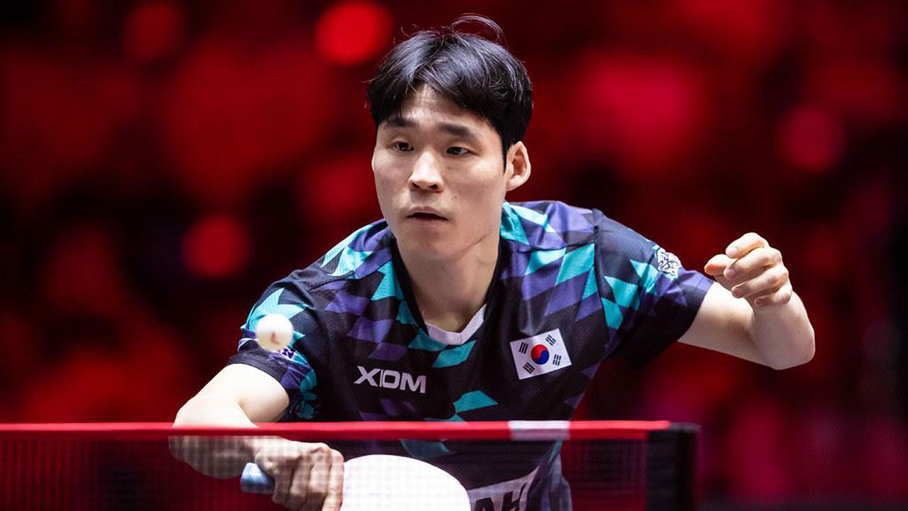 탁구 간판 장우진·신유빈, WTT 싱가포르 스매시 나란히 32강행