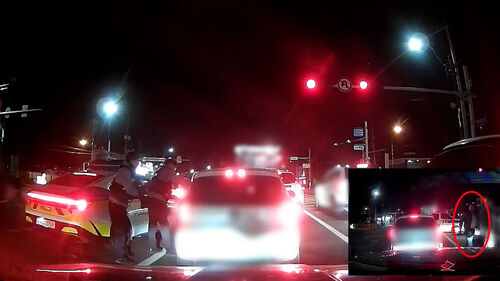 도주 차량 맨손으로  유리창 깨고 용의자 잡은 형사