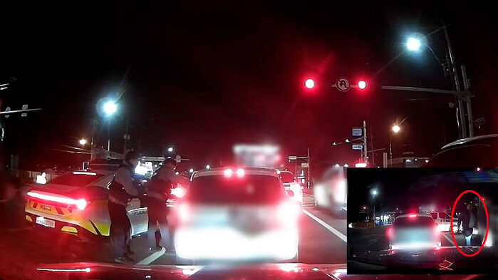 도주 차량 맨손으로  유리창 깨고 용의자 잡은 형사