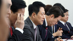 장동혁 "대통령은 정치 인플루언서 아냐&hellip;관세 협상 나서라"