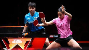 '세계 1위' 임종훈-신유빈, 싱가포르 스매시 8강 진출
