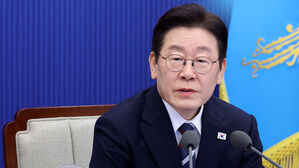 이 대통령 "다주택 유지는 자유&hellip;정상화 따른 위험&middot;책임 못 피해"