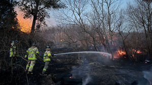 경남 밀양 산불 현장 통합지휘권 산림청장에 이관&hellip;진화율 12%
