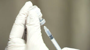 WP "미 보건당국, 코로나19 백신 효능 입증한 보고서 게재 막아"