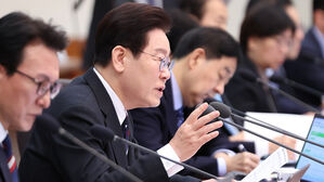 이 대통령 "나라의 모든 문제 원천이 부동산&hellip;농지까지 투기 대상"