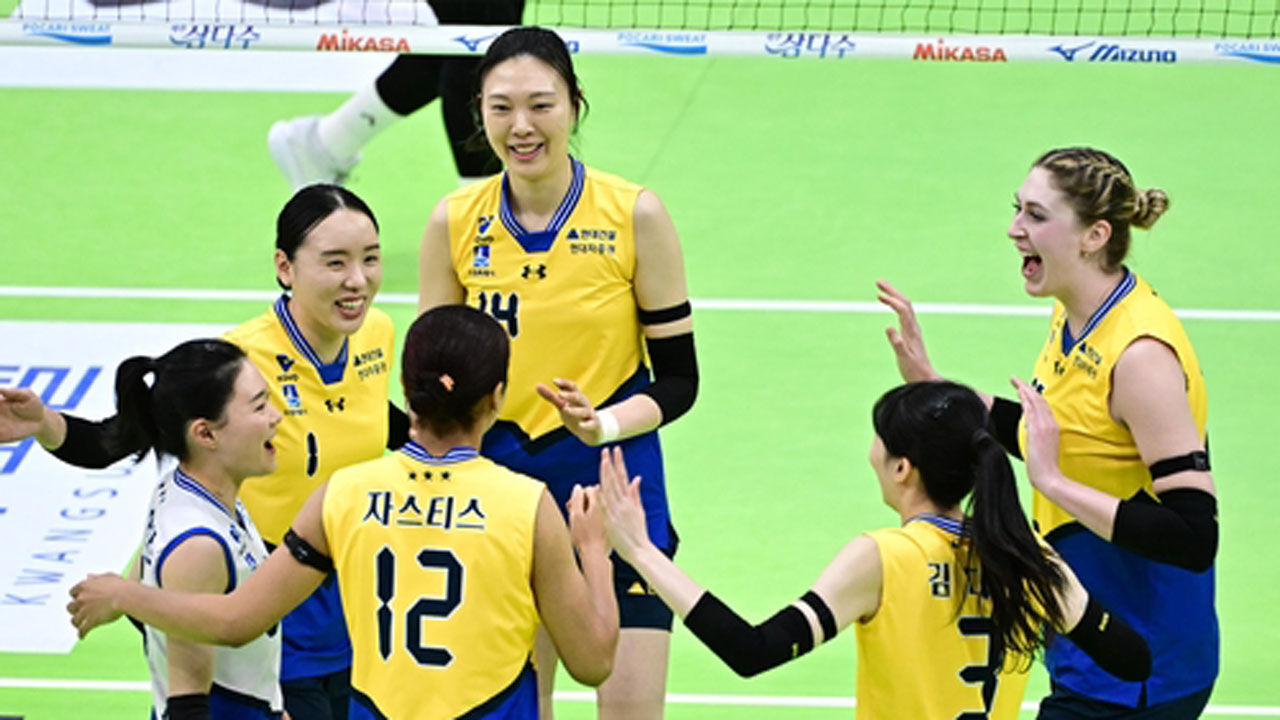 '카리 27점' 현대건설, 선두 도로공사 꺾고 5연승