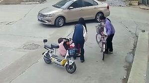 노인 도왔더니 "4,500만 원 배상하라"&hellip;논란 터진 장면