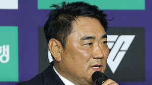 김현석 감독 "울산 HD는 기울어진 항공모함&hellip;정상화할 것"