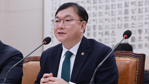 [속보] 법원행정처장 "사법개혁 논의 국민 이익되는 방향으로 이뤄져야"