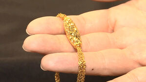 사패산 터널서 발견된 100돈 금팔찌&hellip;두 달 만에 주인 찾아