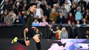 손흥민, 주장 완장 차고 선발 출전&hellip;LAFC, 북중미컵 16강행