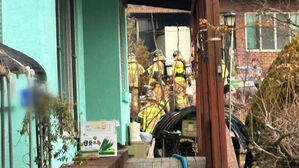 마을 지나던 소방관 '어라?'&hellip;대형 화재 막았다