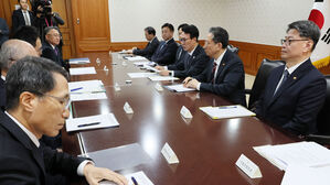 [속보] 검찰총장 대행 "가짜뉴스 선거사범 모든 수단 동원해 엄정 대응"