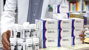 질병청 "코로나19 먹는 치료제, 팍스로비드로 한정"