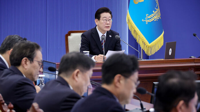 이재명 대통령이 26일 청와대에서 열린 수석보좌관회의에서 발언하고 있다 (사진=연합뉴스)