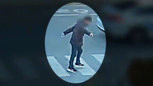 "당장 버려" 대낮 발칵&hellip;경찰 대치하다 흉기 들이대더니