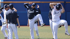 류현진, 연습경기 등판 명단 제외&hellip; 대표팀 '전략적 조정'