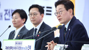 이 대통령 "'배급충이냐'고도 하지만&hellip;농어촌 기본소득 확대할 것"