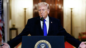 트럼프, 이란 핵협상 상황에 "만족 못 해&hellip;어떻게 될지 보자"