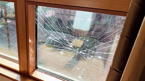 "어? 우리 집도" 같은 자리에 '쩌억'&hellip;논현동 아파트 발칵