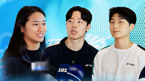 배드민턴 대표팀 출국&hellip;"2회 연속 우승 다짐"