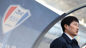 이정효호 수원, K리그2 최다 관중 앞에서 개막전 역전승