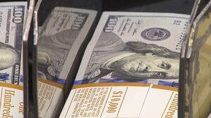 미&middot;이란 충돌 확산에 달러화 가치 급등세&hellip;금값은 4%↓