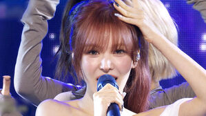 WBC 한국 경기에 웬디 등 K팝 스타들 시구