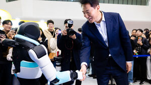 로제 '아파트' 리듬에 맞춰 춤추는 로봇에 박수&hellip;서울 AI페스티벌