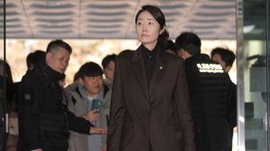 '공천헌금' 강선우 구속심사 출석&hellip;"심려 끼쳐 죄송"